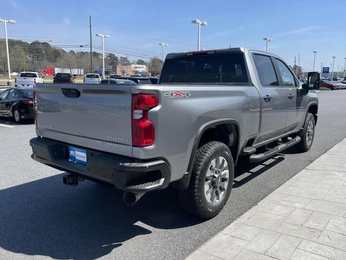 Sterling Gray Metallic 2026 Chevrolet Silverado 2500 Custom