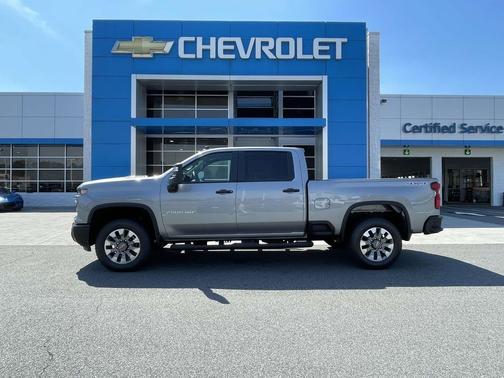 Sterling Gray Metallic 2026 Chevrolet Silverado 2500 Custom