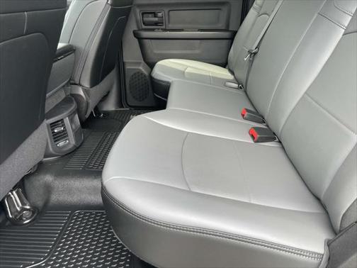2023 RAM 2500 Tradesman Crew Cab 4x4 8' Box