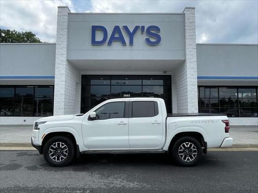 2022 Nissan Frontier SV
