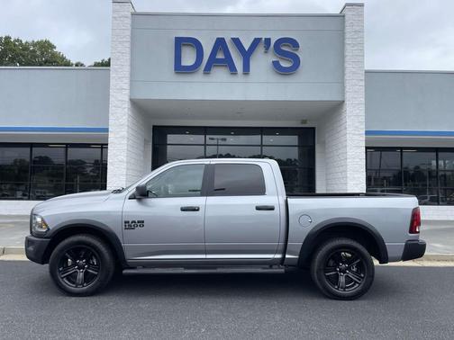 2023 RAM 1500 Classic Warlock Crew Cab 4x4 5'7' Box