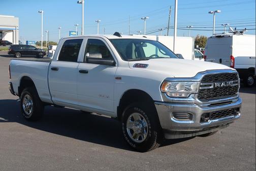 2022 RAM 2500 Tradesman Crew Cab 4x4 6'4' Box