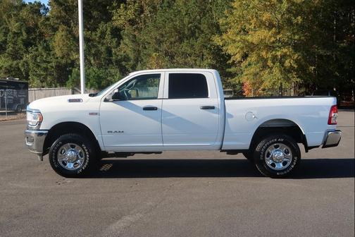 2022 RAM 2500 Tradesman Crew Cab 4x4 6'4' Box