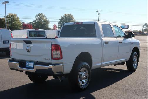 2022 RAM 2500 Tradesman Crew Cab 4x4 6'4' Box