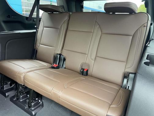 2026 Chevrolet Suburban High Country, 4WD