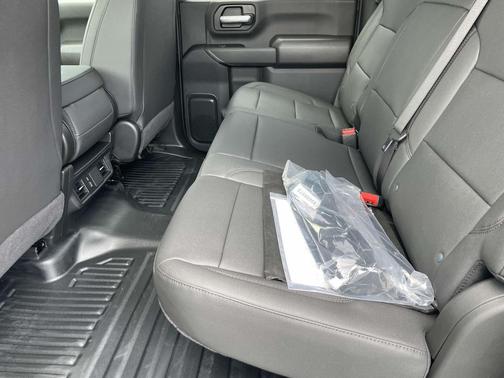 2025 Chevrolet Silverado 3500 WT