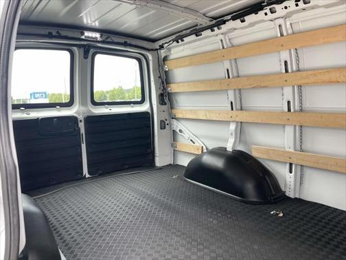 2023 GMC Savana 2500 Work Van