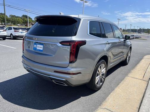 2025 Cadillac XT6 Premium Luxury FWD