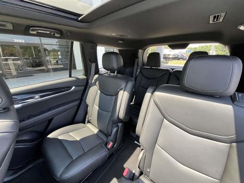 2025 Cadillac XT6 Premium Luxury FWD