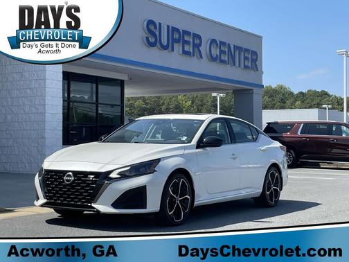 2023 Nissan Altima SR FWD