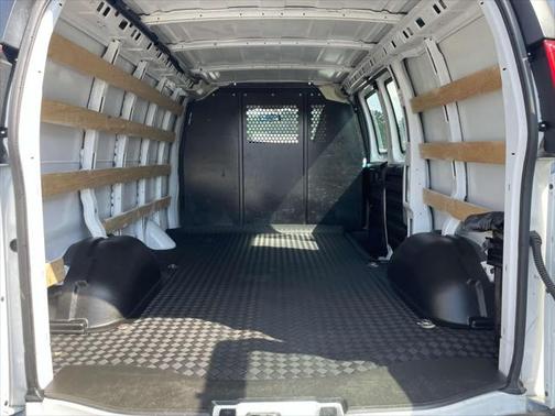 2023 GMC Savana 2500 Work Van