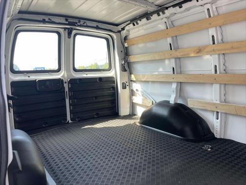 2023 GMC Savana 2500 Work Van