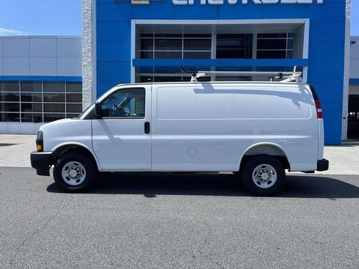 2025 Chevrolet Express 2500 RWD 2500 Regular Wheelbase WT