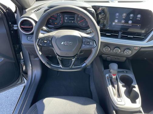2026 Chevrolet Trax FWD 1RS