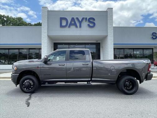 2024 RAM 3500 Big Horn Crew Cab 4x4 8' Box