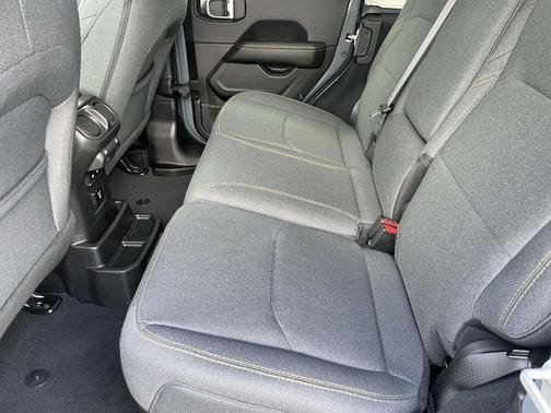 Anvil Clearcoat 2025 Jeep Wrangler 4xe Sahara