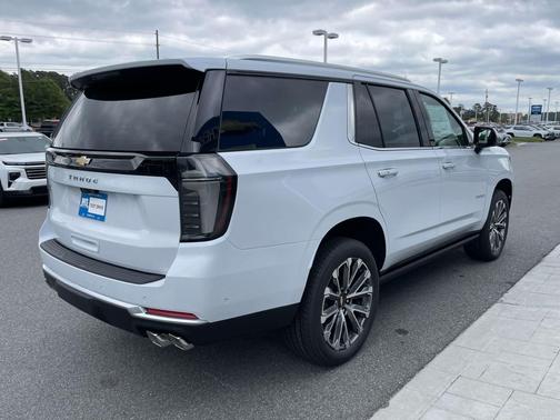 Polar White Tricoat 2026 Chevrolet Tahoe High Country