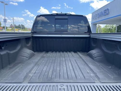 Super Black 2024 Nissan Titan SV
