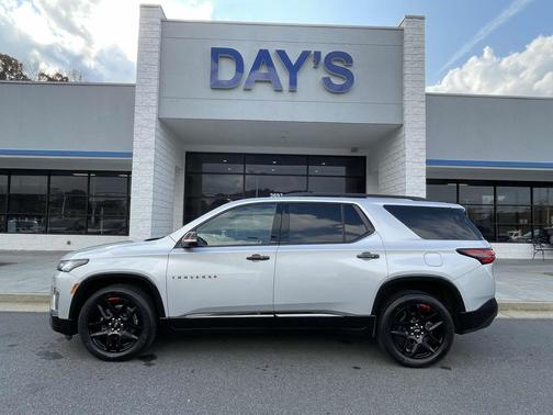 2022 Chevrolet Traverse Premier
