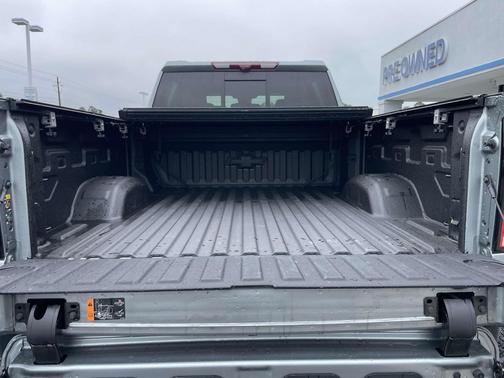 Sterling Gray Metallic 2026 Chevrolet Silverado 2500 Crew Cab, Standard Bed, XR2, 4WD