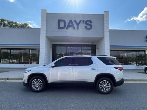 2022 Chevrolet Traverse LT Leather
