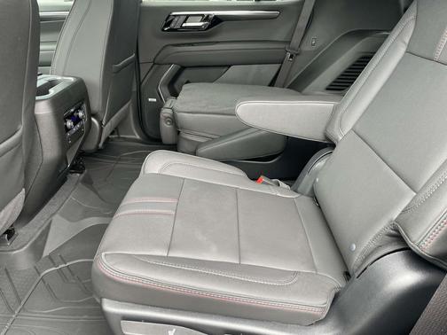 2026 Chevrolet Tahoe 2WD RST