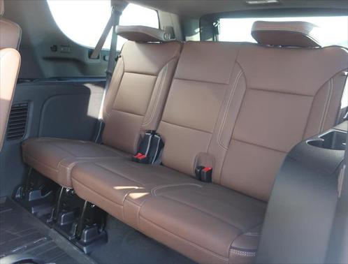 2025 Chevrolet Suburban 4WD High Country