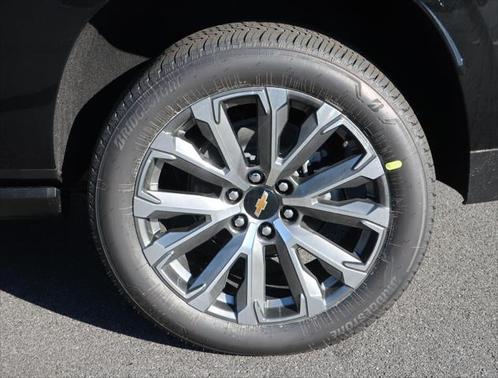 2025 Chevrolet Suburban 4WD High Country