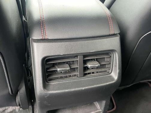 2022 Ford Edge ST Line