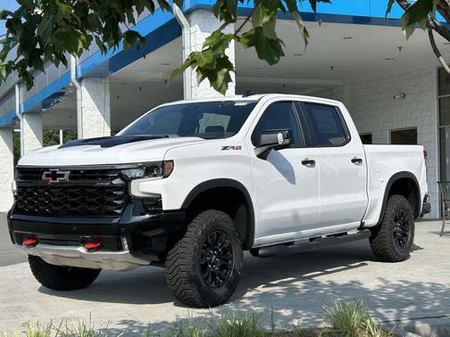 Summit White 2026 Chevrolet Silverado 1500 ZR2