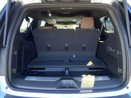 2026 Chevrolet Suburban High Country, RWD
