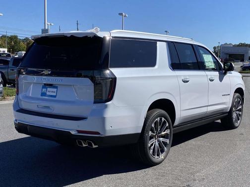 2026 Chevrolet Suburban High Country, RWD