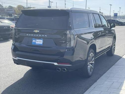2025 Chevrolet Suburban 4WD High Country