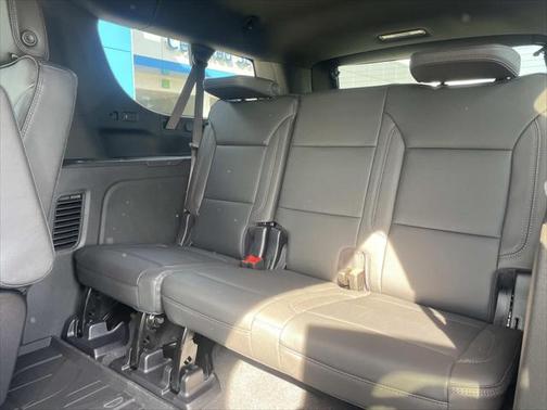 2025 Chevrolet Suburban 4WD High Country