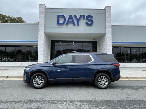 2023 Chevrolet Traverse LT Cloth