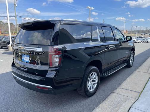 2024 Chevrolet Suburban LT