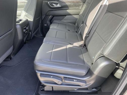 Black 2024 Chevrolet Suburban LT