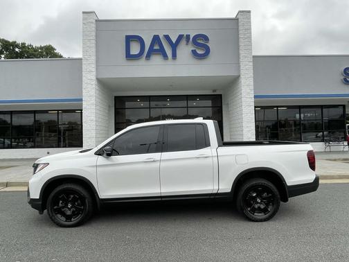 2025 Honda Ridgeline Black