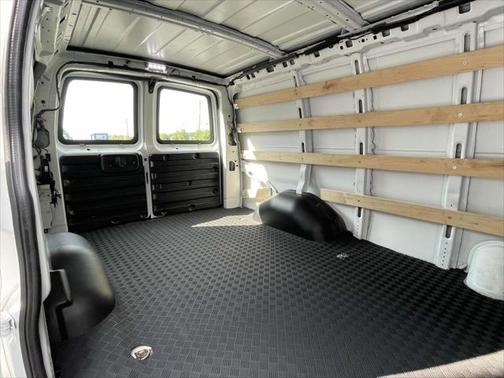 2023 GMC Savana 2500 Work Van