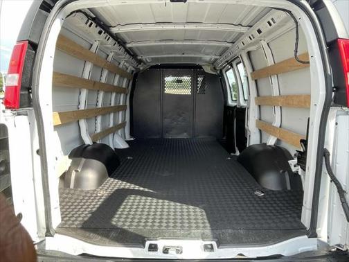 2023 GMC Savana 2500 Work Van