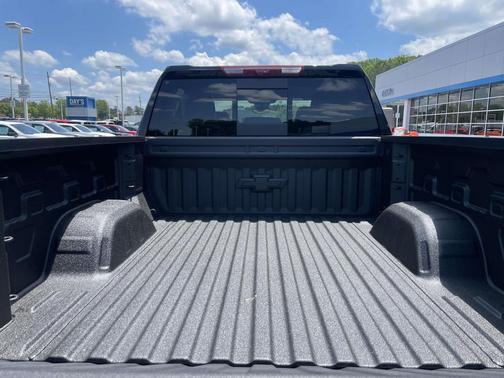 Black 2026 Chevrolet Silverado 1500 High Country