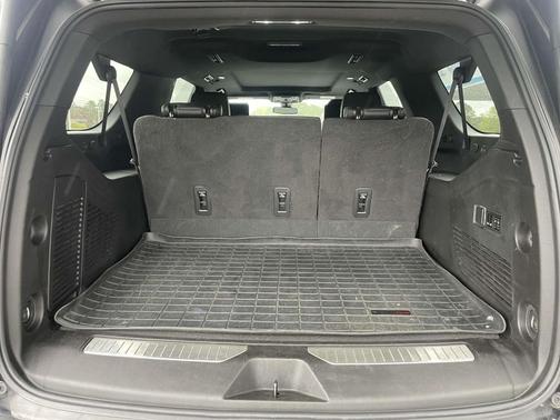 2022 Chevrolet Suburban 4WD Z71