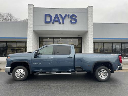 2025 Chevrolet Silverado 3500 LT