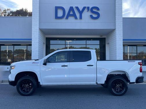 2025 Chevrolet Silverado 1500 Custom Trail Boss