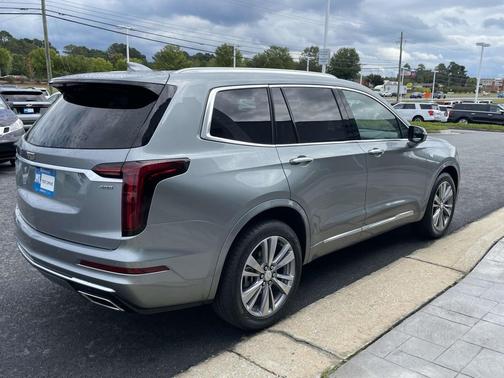 2025 Cadillac XT6 Premium Luxury FWD