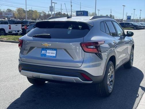 2025 Chevrolet Trax LT
