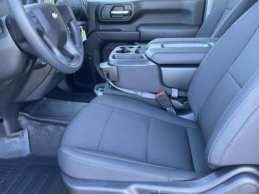 2025 Chevrolet Silverado 3500 WT