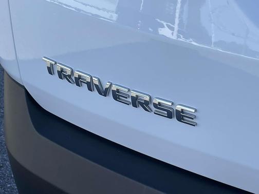 2021 Chevrolet Traverse LT Cloth