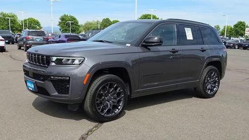 Baltic Gray Metallic Clearcoat 2026 Jeep Grand Cherokee Summit