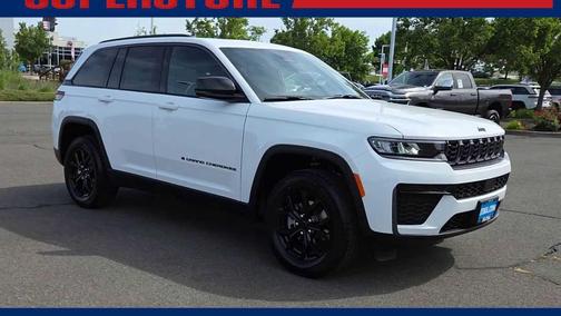 Bright White Clearcoat 2026 Jeep Grand Cherokee Altitude